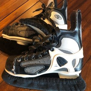 CCM Pro Tacks Hockey KidsPro Lite 3 Size 4.5